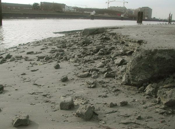 Mud pebble formation after cliff erosion along the Yzer mouth intertidal mudflat.jpg
